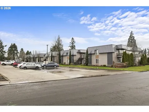 1570 James Street Woodburn OR 97071