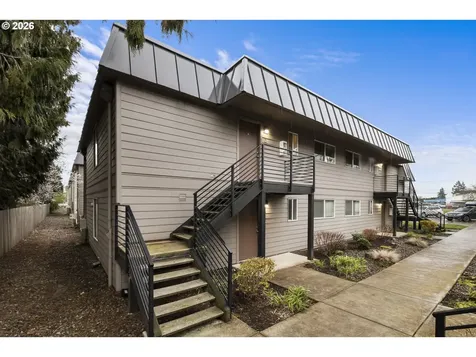 1570 James Street Woodburn OR 97071