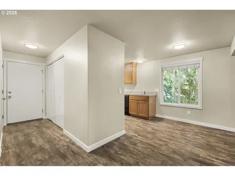 1570 James Street Woodburn OR 97071