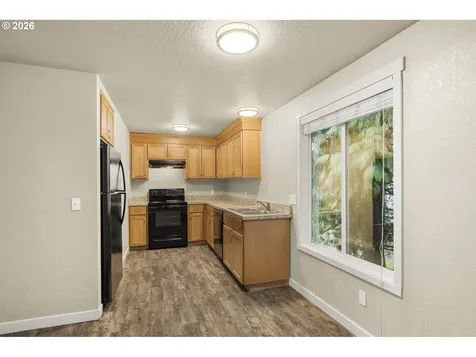 1570 James Street Woodburn OR 97071