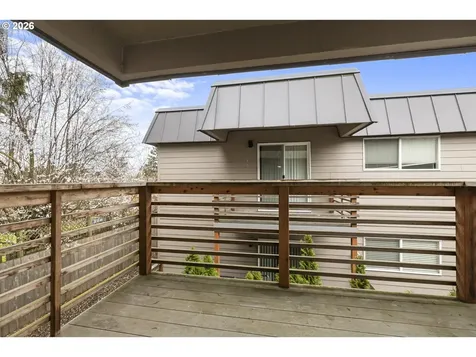 1570 James Street Woodburn OR 97071