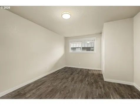 1570 James Street Woodburn OR 97071