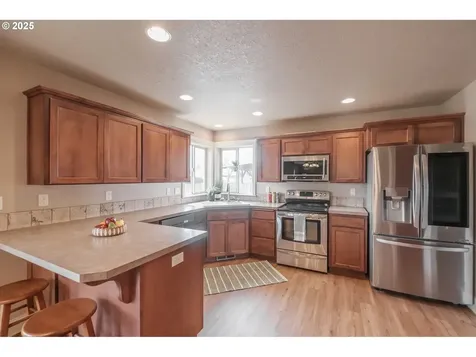 1989 S 12th Street Lebanon OR 97355
