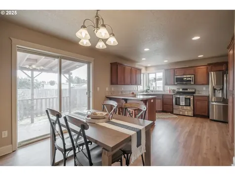 1989 S 12th Street Lebanon OR 97355