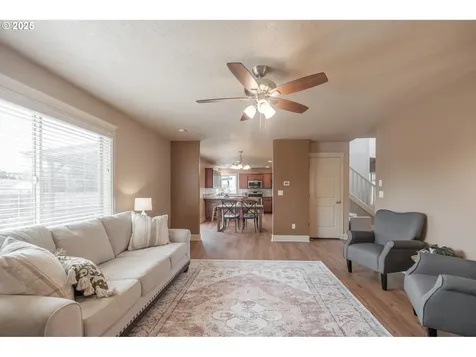 1989 S 12th Street Lebanon OR 97355