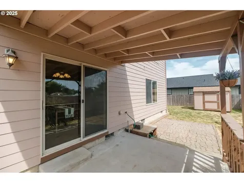1989 S 12th Street Lebanon OR 97355