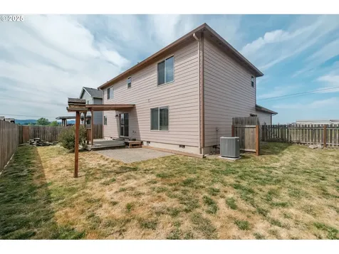 1989 S 12th Street Lebanon OR 97355