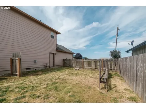 1989 S 12th Street Lebanon OR 97355