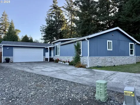 1586 Pennsylvania Place Coos Bay OR 97420
