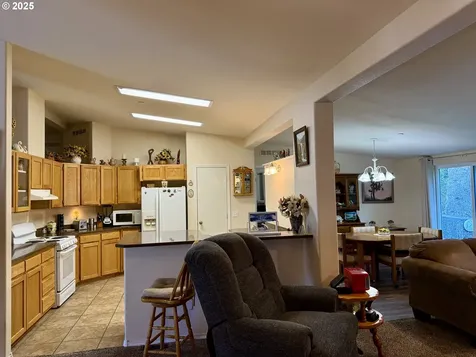 1586 Pennsylvania Place Coos Bay OR 97420