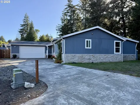 1586 Pennsylvania Place Coos Bay OR 97420