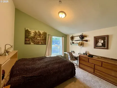 1586 Pennsylvania Place Coos Bay OR 97420