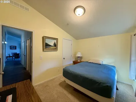 1586 Pennsylvania Place Coos Bay OR 97420
