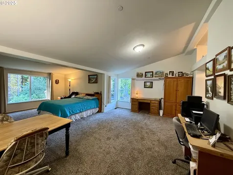 1586 Pennsylvania Place Coos Bay OR 97420