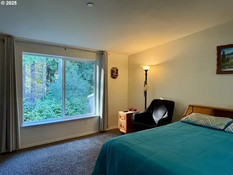 1586 Pennsylvania Place Coos Bay OR 97420