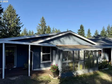 1586 Pennsylvania Place Coos Bay OR 97420