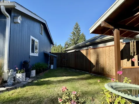 1586 Pennsylvania Place Coos Bay OR 97420