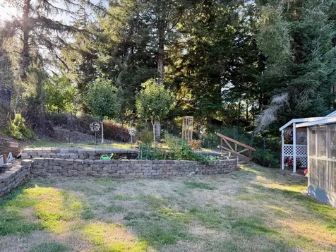 1586 Pennsylvania Place Coos Bay OR 97420