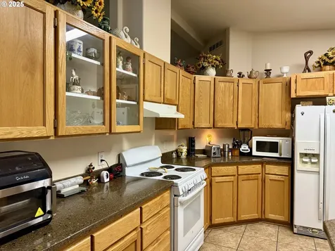 1586 Pennsylvania Place Coos Bay OR 97420