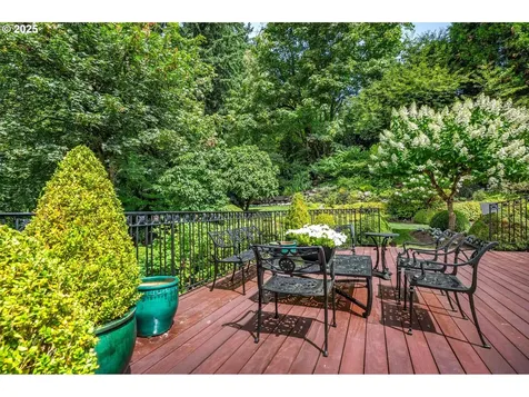 1439 SW Highland Road Portland OR 97221