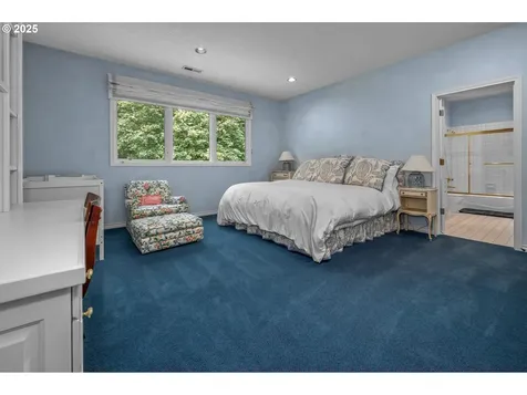 1439 SW Highland Road Portland OR 97221