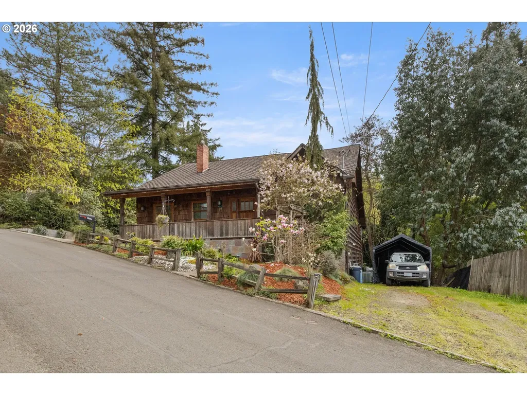 1365 SE Overlook Avenue Roseburg OR 97470
