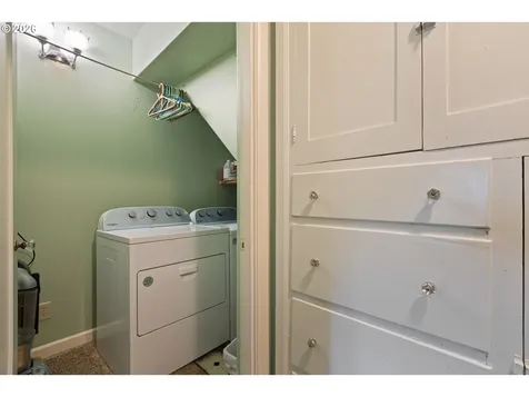 1365 SE Overlook Avenue Roseburg OR 97470