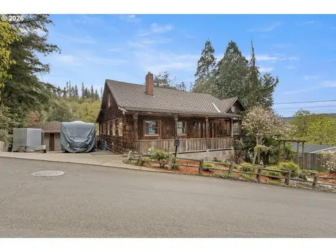 1365 SE Overlook Avenue Roseburg OR 97470