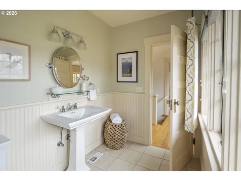 2415 NE 24th Avenue Portland OR 97212
