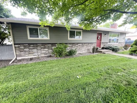 405 1st Street La Grande OR 97850