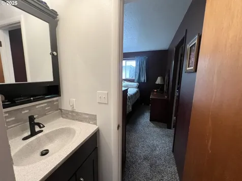 405 1st Street La Grande OR 97850