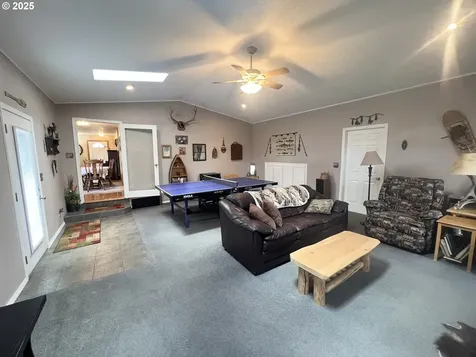 405 1st Street La Grande OR 97850
