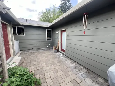 405 1st Street La Grande OR 97850
