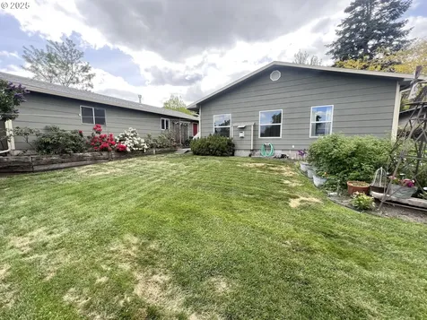 405 1st Street La Grande OR 97850
