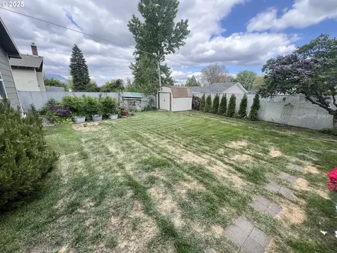 405 1st Street La Grande OR 97850