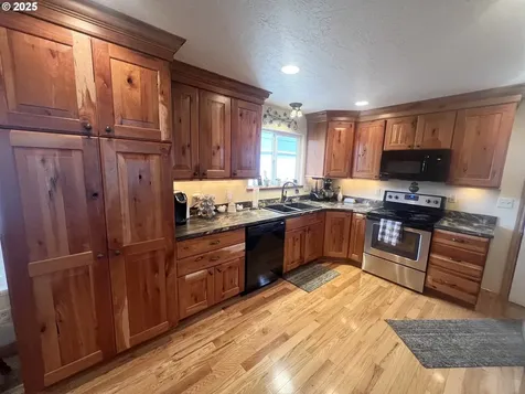 405 1st Street La Grande OR 97850