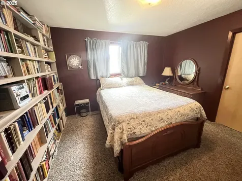 405 1st Street La Grande OR 97850