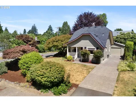 8106 SE 37th Avenue Portland OR 97202