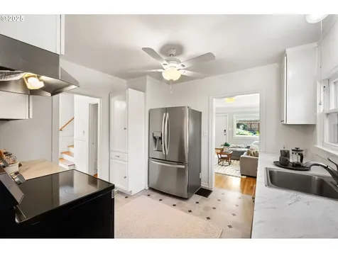 8106 SE 37th Avenue Portland OR 97202