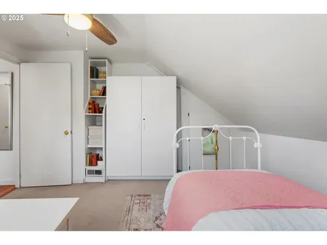 8106 SE 37th Avenue Portland OR 97202