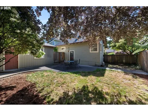 8106 SE 37th Avenue Portland OR 97202