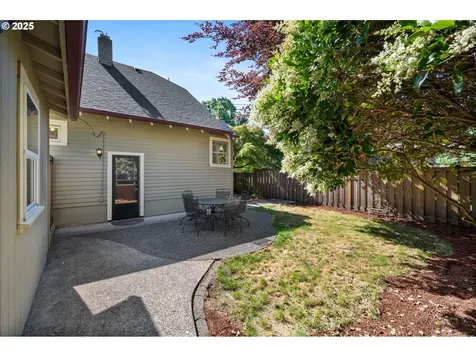 8106 SE 37th Avenue Portland OR 97202