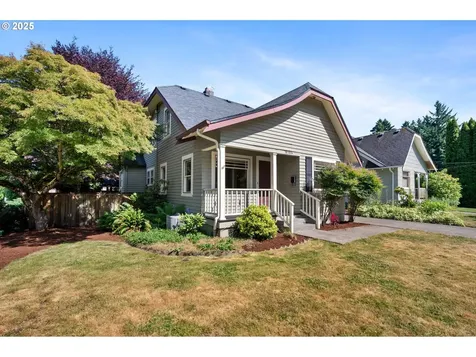 8106 SE 37th Avenue Portland OR 97202
