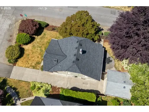 8106 SE 37th Avenue Portland OR 97202