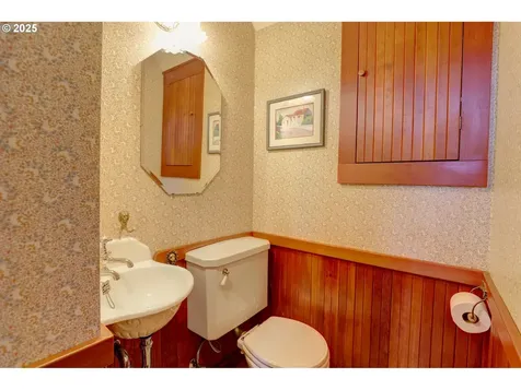 908 Court Street The Dalles OR 97058