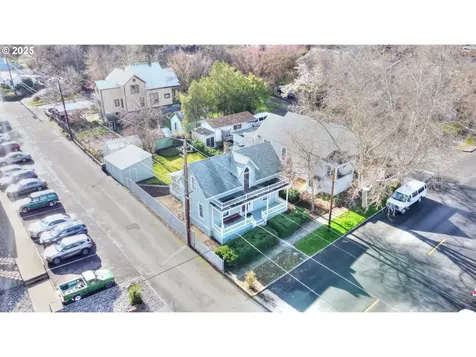 908 Court Street The Dalles OR 97058