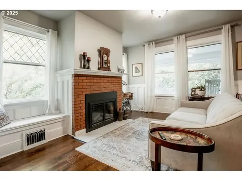 301 W Walnut Street Winlock WA 98596