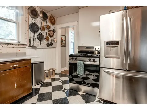 301 W Walnut Street Winlock WA 98596