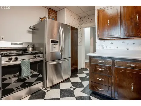 301 W Walnut Street Winlock WA 98596