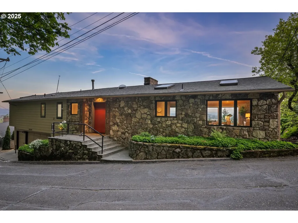 3110 NW Monte Vista Terrace Portland OR 97210